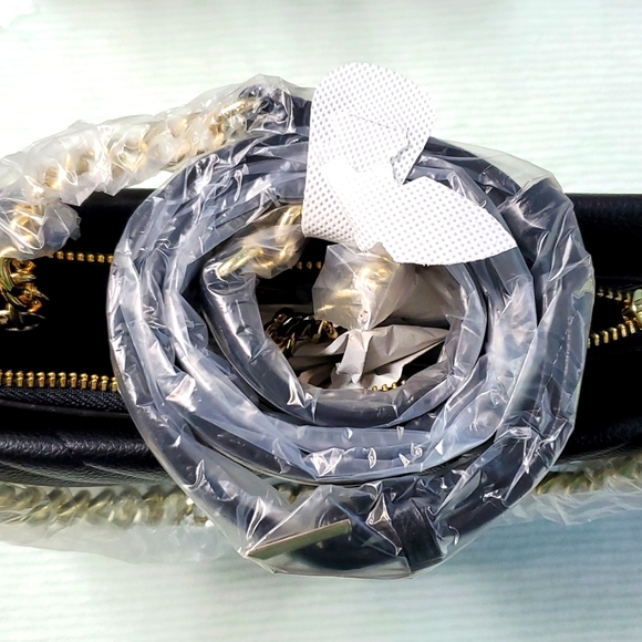 Black New Victoria Secret CrossBody Bag! BRAND NEW! - Picture 3 of 4